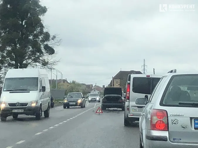 Під Луцьком – аварія: утворився затор (фото)