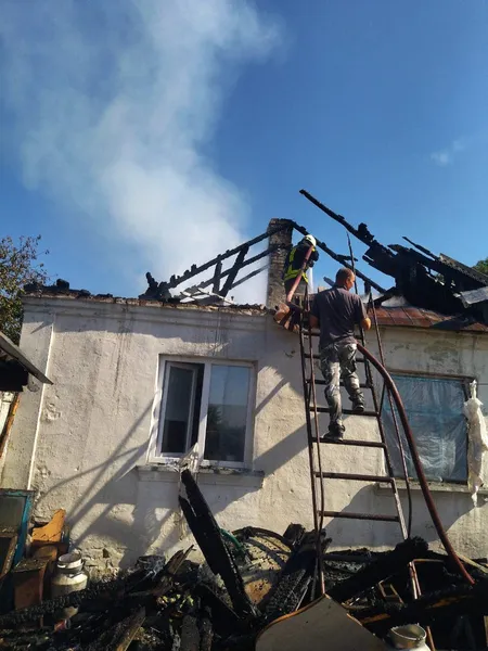 У селі на Волині горіла хата: подробиці серйозної пожежі (фото)