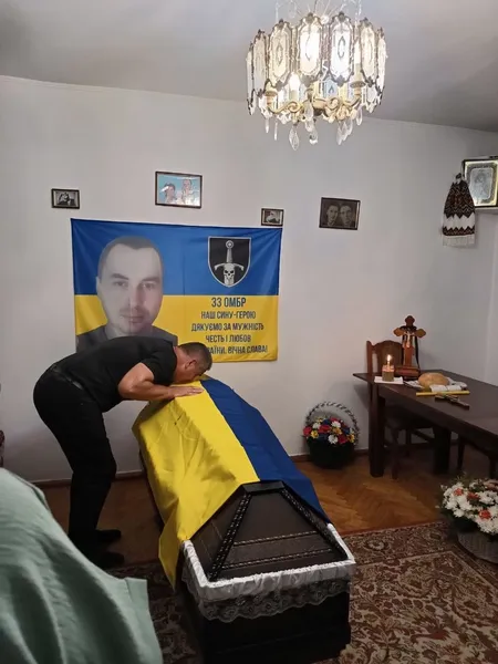 На Волині в останню дорогу провели Героїв Юрія Джуля та Василя Шилюка (фото)