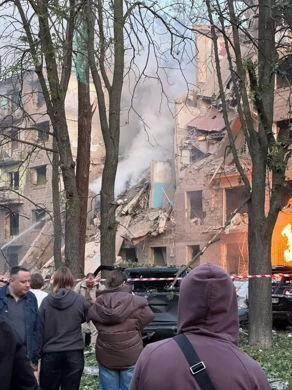 Росіяни вночі завдали комбінованого удару по Києву: є загиблі та поранені (оновлено)