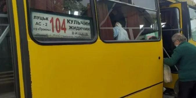 Порушення законодавства: маршрут № 117 «Луцьк – Клепачів» не може стати міським