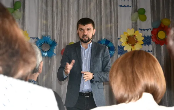На роботі з нардепом: один день з Ігорем Гузем (фото)