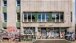 Кіна не буде – буде бізнес: що відбувається в приміщенні «Батьківщини» у Луцьку (фото)
