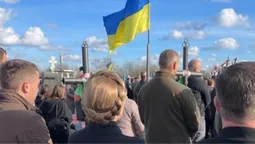 На Волині Юлія Тимошенко попрощалась з захисником Віталієм Козловським (фото, відео)