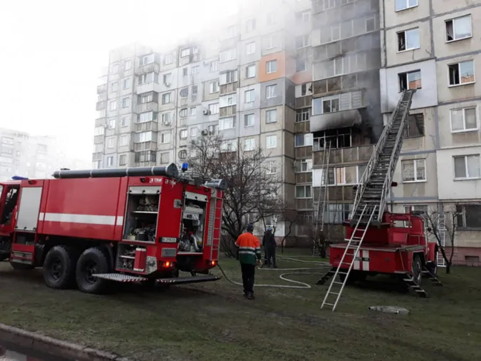 У Луцьку на Рівненській горіла квартира в багатоповерхівці