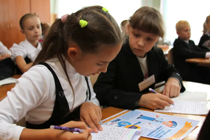 Хто з школярів вчитиметься 12 класів