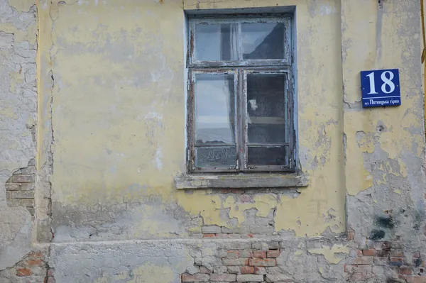 Небезпечні будинки, або Чого бояться жителі ветхого фонду Луцька