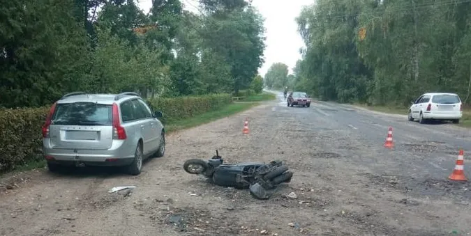 У волинському селі Volvo збила 61-річного скутериста (фото)