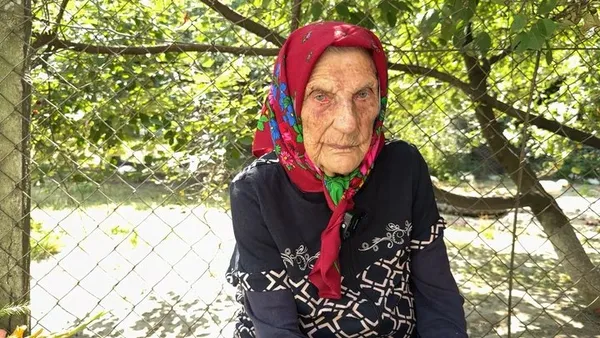 У свої 104 роки ще порає господарство: як живе довгожителька з Волині (фото)