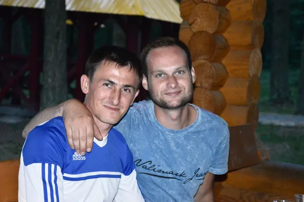 Ці хлопці переконані, що кращого місця для проведення дозвілля не знайти
