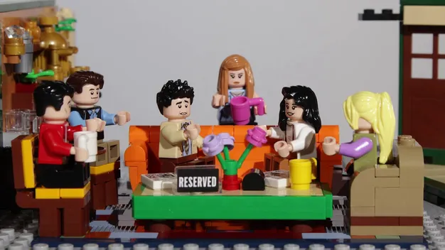«Друзі» в «Lego»: компанія випустила конструктор до 25-річчя серіалу (відео)