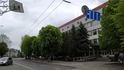 У Луцьку на Винниченка знак повертати дозволяє, а розмітка – ні (фотофакт)