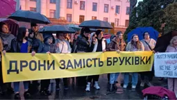 Мер Луцька Поліщук пропіарився на фотках, а людям не подякував (фото)