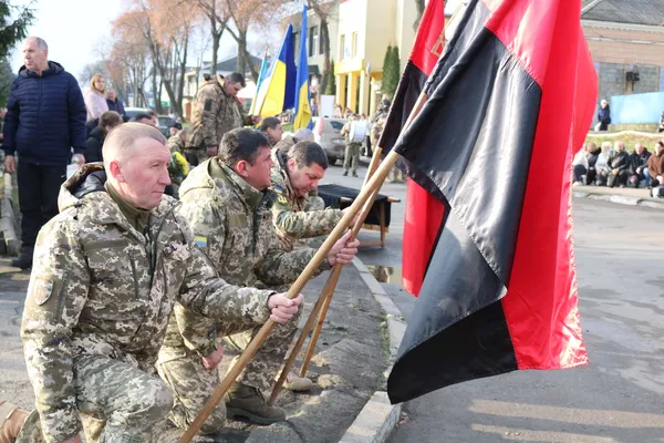Понад рік вважався зниклим: на Волині попрощалися із солдатом Василем Цвілюком (фото)
