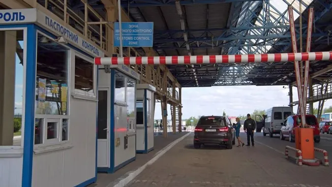 Польські фермери вирішили тимчасово розблокувати КПП «Краківець»
