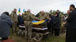 На Волині попрощалися з військовим Миколою Пахлею (фото)