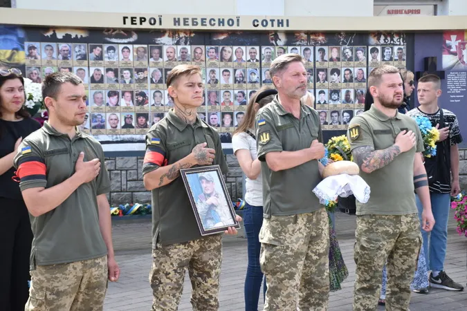 У Луцьку попрощалися із загиблим під Мар'їнкою Олексієм Ходирєвим (фото)