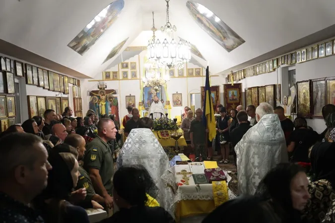 У Луцьку попрощалися із Героєм Олександром Зінчуком (фото)