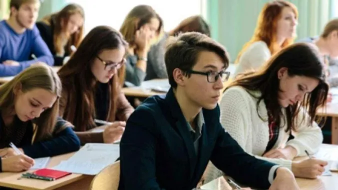 До кінця тижня 75% луцьких шкіл відновлять очне навчання