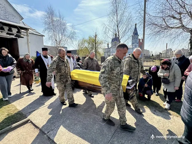 Навіки в строю: на Волині попрощалися з захисником Василем Шиленіним