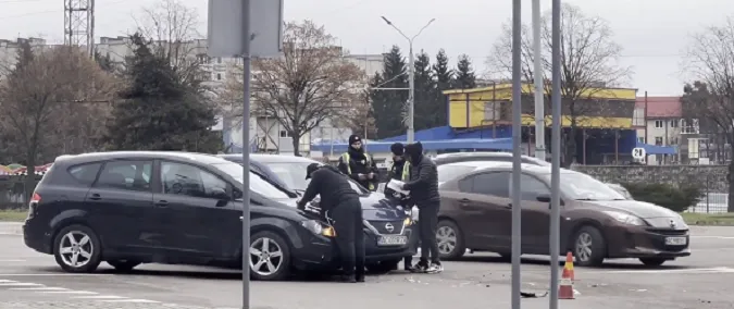У Луцьку біля стадіону «Авангард» – ДТП (відео)