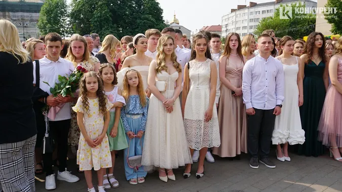У Луцьку нагородили медалістів: як все було (дуже багато фото)