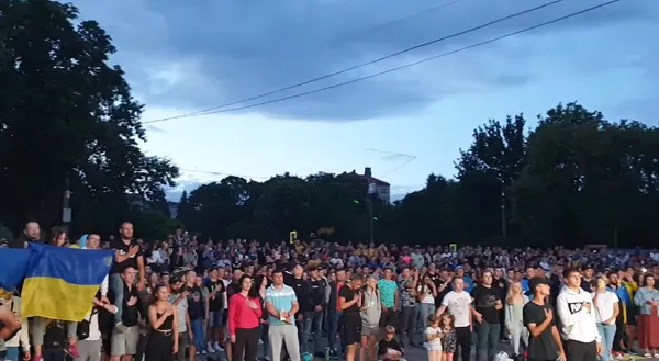 Фан-зона Євро-2020: як вболівали лучани (фото, відео)