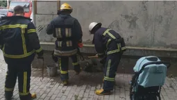 У центрі Луцька через «бички» загорівся підвал (фото, відео)