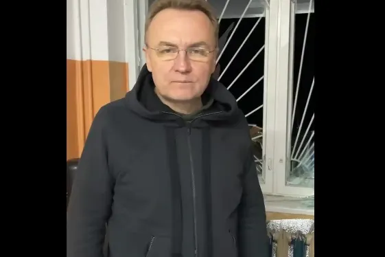 «Вікна повилітали, але всі люди живі», – мер Львова про обстріли