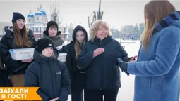 «Тьотя Таня, ми всі пончики продали»: на Волині школярі на випічці заробили мільйон гривень для ЗСУ (відео)