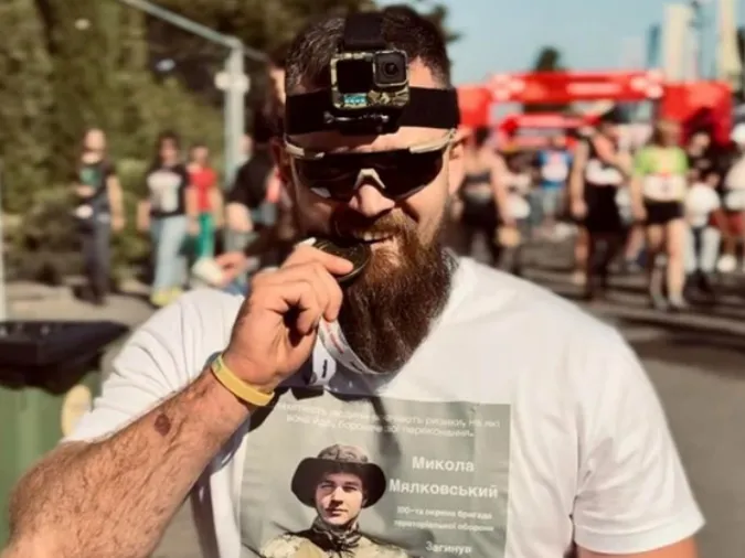 Воїн із Луцька, який втратив на фронті ноги та пережив клінічну смерть, виборов «золото» на марафоні (фото)