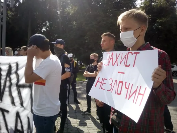 У Луцьку вийшли на акцію солідарності із харківськими націоналістами (фото)