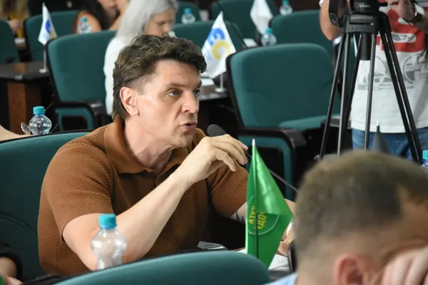 Роман Бондарук