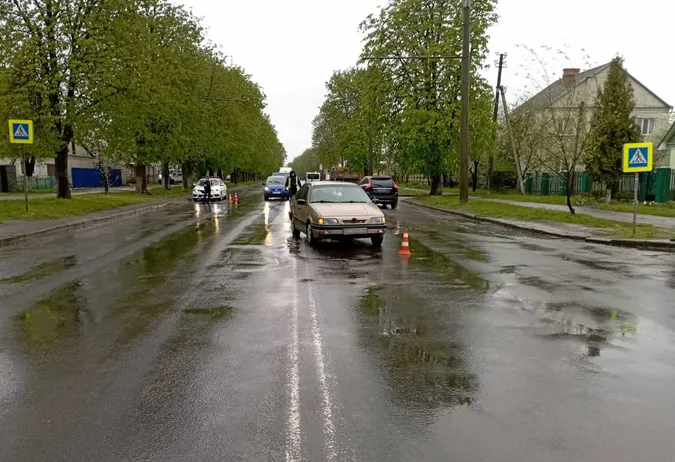 Хлопчик – в лікарні: у Луцьку на переході збили дитину (фото)