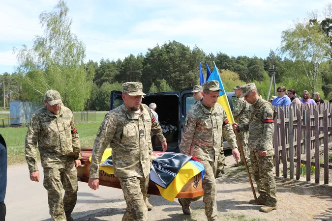 Чекали три з половиною роки: на Волині попрощалися з воїном Володимиром Забродоцьким (фото)