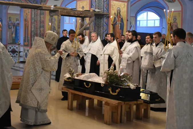 У Луцьку попрощалися із загиблим на Донеччині Дмитром Ємельяновим (фото)