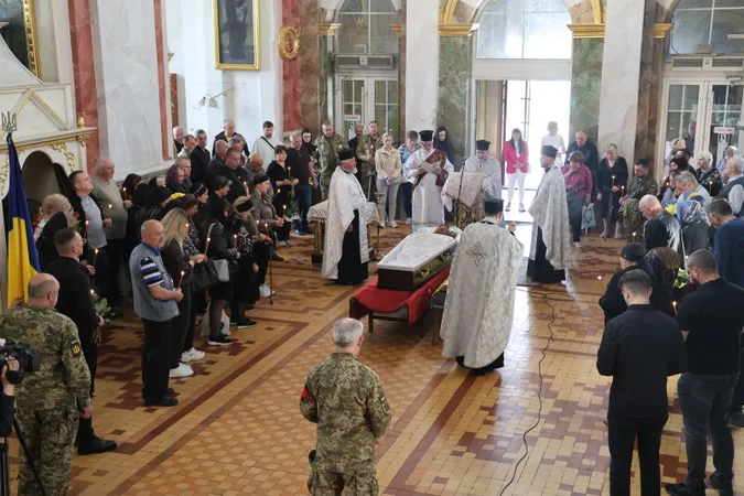 У Луцьку попрощались з Героєм Василем Зубчиком (фото)