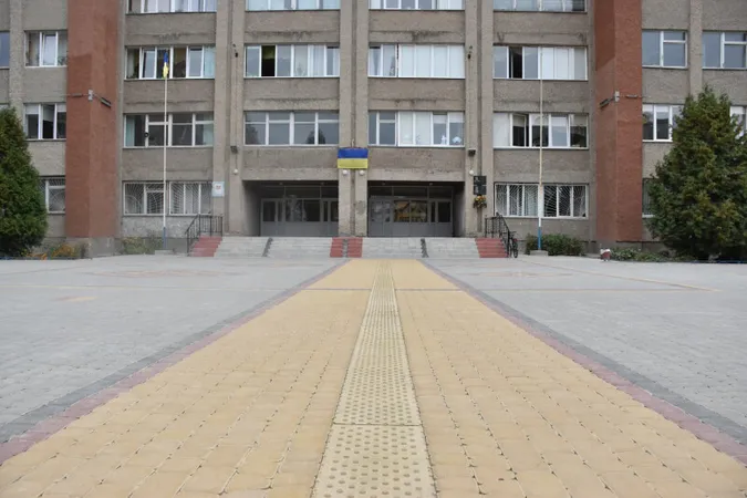 У Луцьку відремонтували три пришкільні території та спортзал (фото)