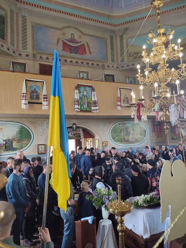 Загинув під Бахмутом: у Колківській громаді попрощались з захисником Володимиром Жучком (фото)