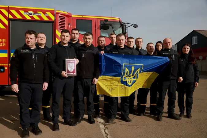 Луцькі рятувальники отримали подяку від бійців бригади «Холодний Яр» (фото)