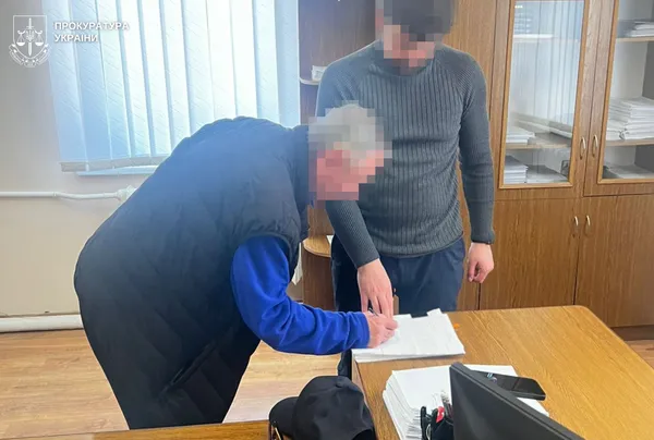 23 роки в неволі: на Львівщині викрили бізнесмена, який експлуатував однокласника (фото)
