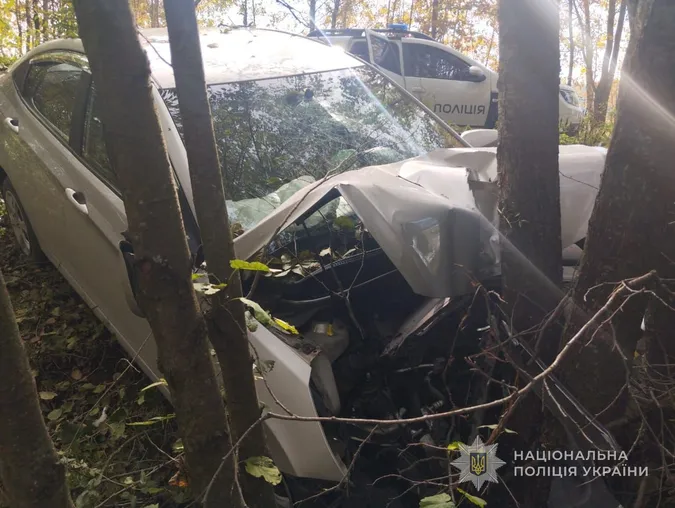 Капот розтрощений: на Ковельщині за добу стались 2 аварії (фото)