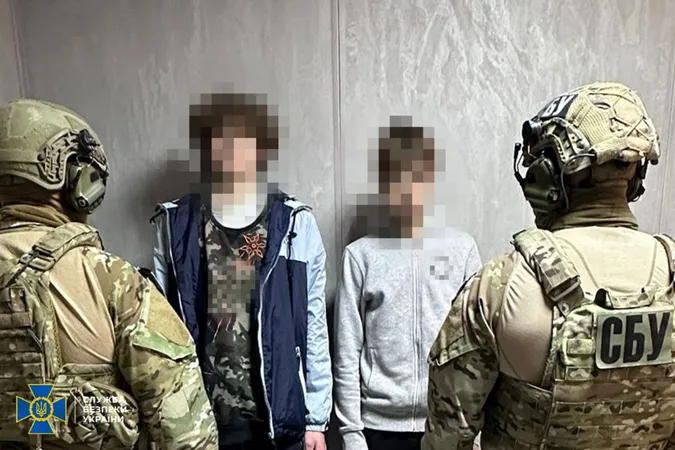 Затримали 18-річних російських агентів, які намагалися підірвати наряд поліції біля Рівного (фото)