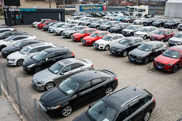 «Дешевше, ніж чашка кави»: West Auto Hub пропонує найкращі умови для продажу автівок*