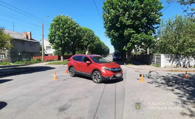 У Луцьку водійка збила дідуся на ровері – його шпиталізували