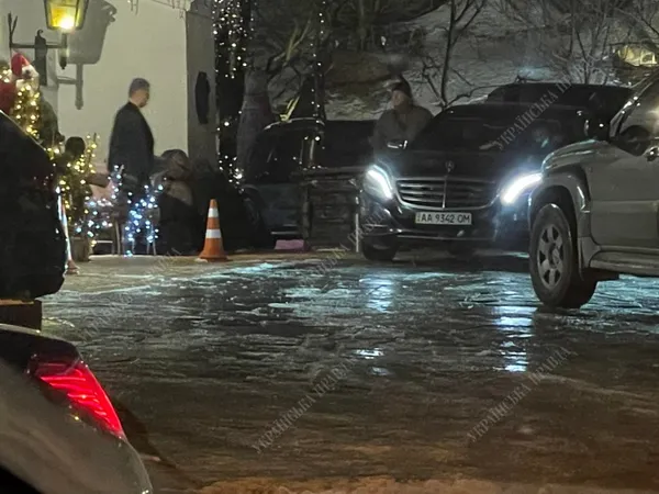 Порошенко після суду поїхав святкувати «успіх» у столичний ресторан (фото)