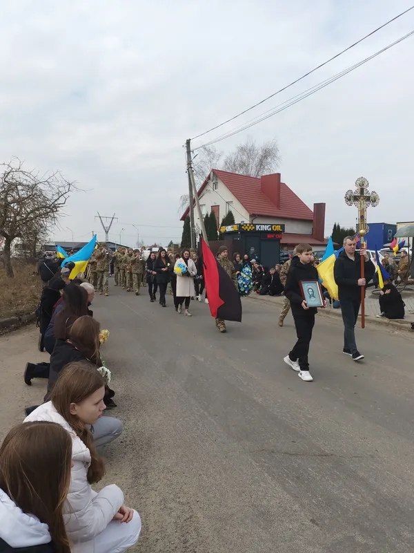 У Луцькому районі попрощалися із молодим воїном Станіславом Романенком (фото)