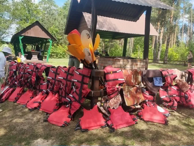 «Волинська Амазонка» кличе: на Маневиччині випробували новий екстремальний маршрут річкою (фото)