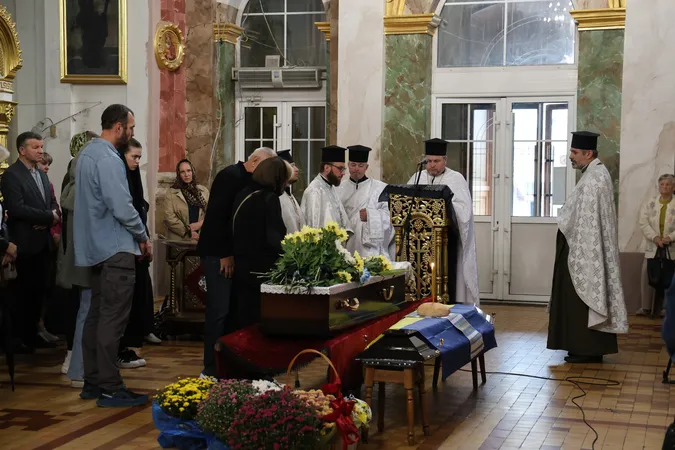 У Луцьку попрощалися із загиблим воїном Романом Ющуком (фото)