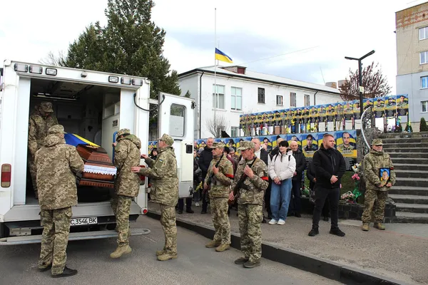На Волині в останній земний шлях провели захисника Андрія Климюка (фото)
